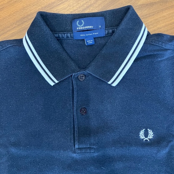 Fred Perry polo, small - Picture 2 of 2